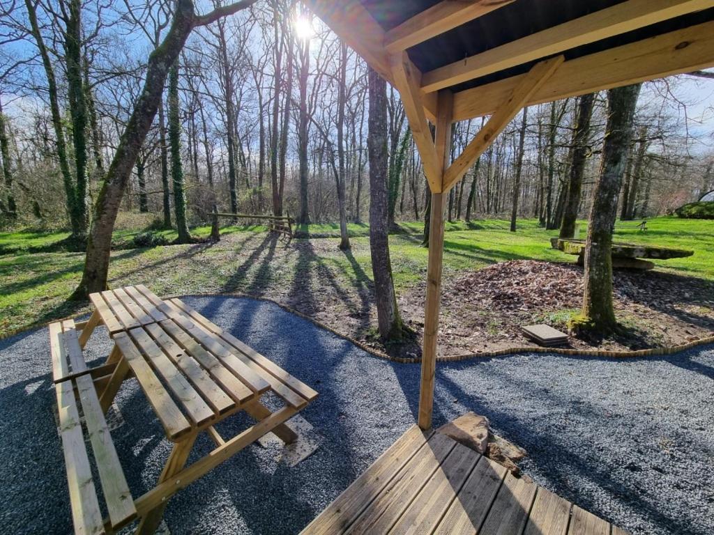 Les Chalets De Saumur, Piscine & Parc Boise, 100M Du Cadrenoir Exterior foto