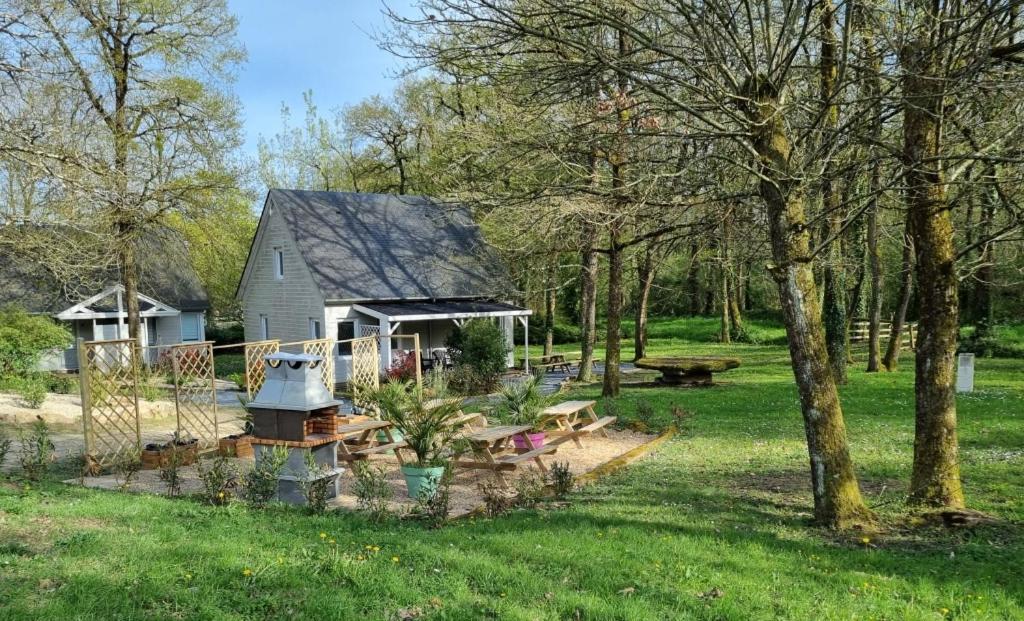 Les Chalets De Saumur, Piscine & Parc Boise, 100M Du Cadrenoir Exterior foto